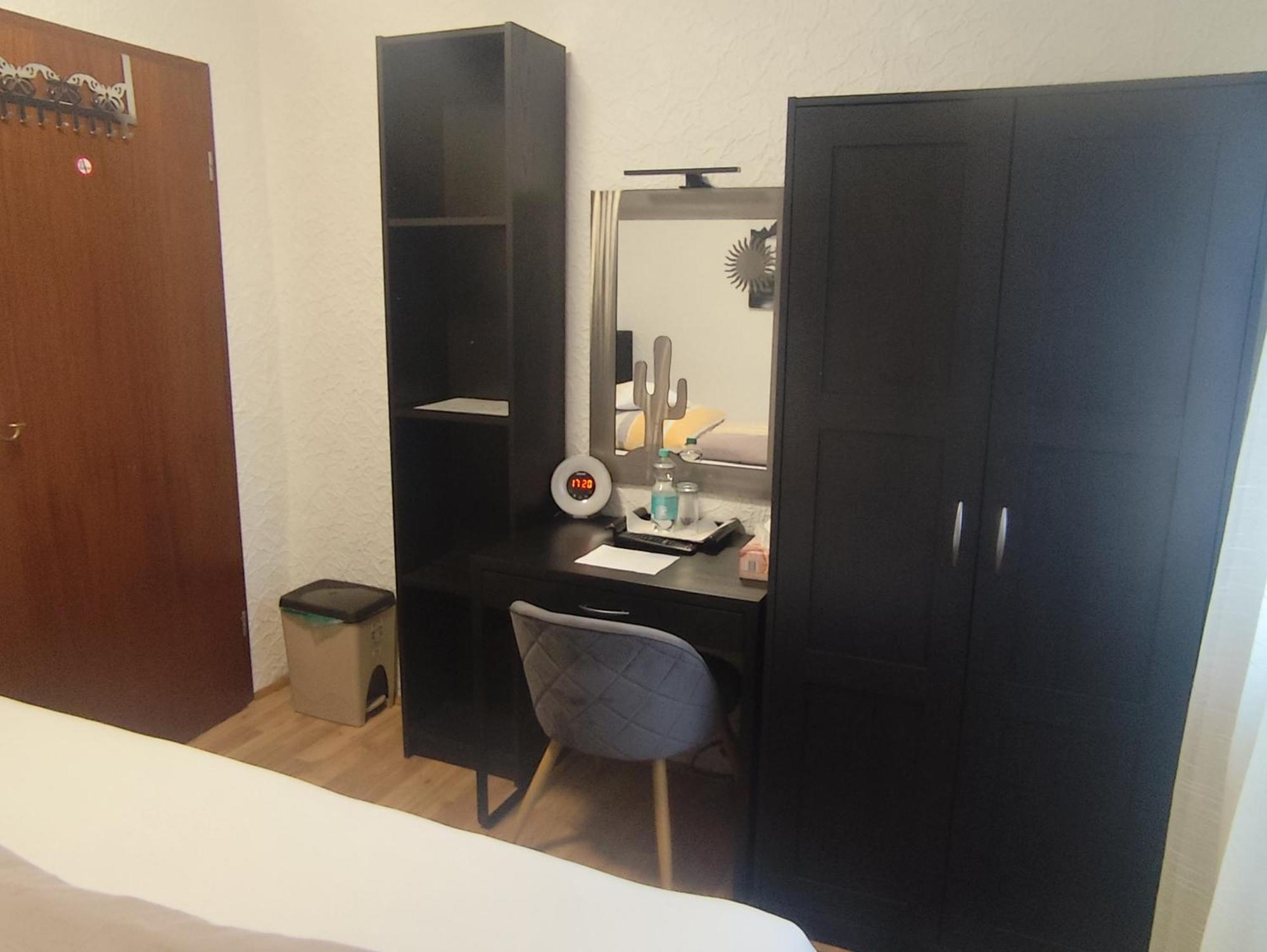 Gaestezimmer Boxenstopp Veitsbronn 외부 사진